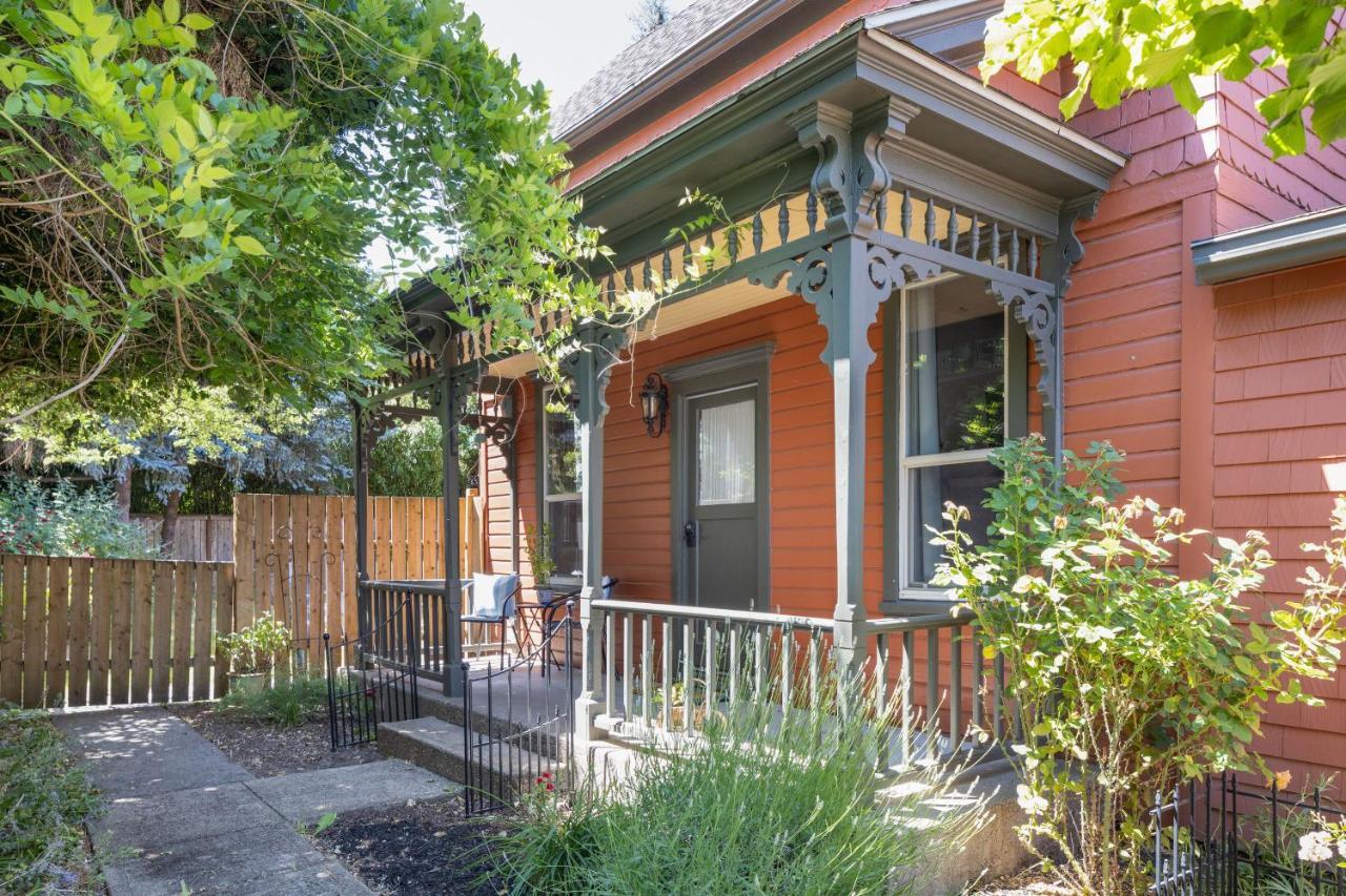 Вілла Wynkoop At Carlton: Taste Of Europe, Walk To Wineries, Dog Friendly Екстер'єр фото